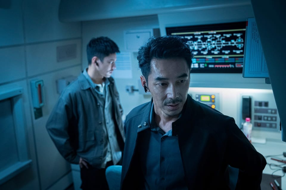 電影影評｜《96分鐘》當救人有了優先順序，人性該如何選擇？
